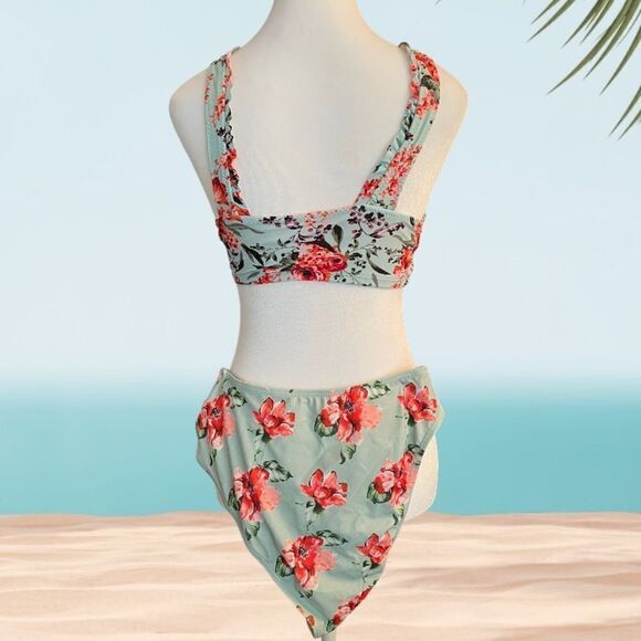 MOSSIMO BIKINI TOP IN GREEN WITH PINK FLOWERS, Small - Picture 3 of 5